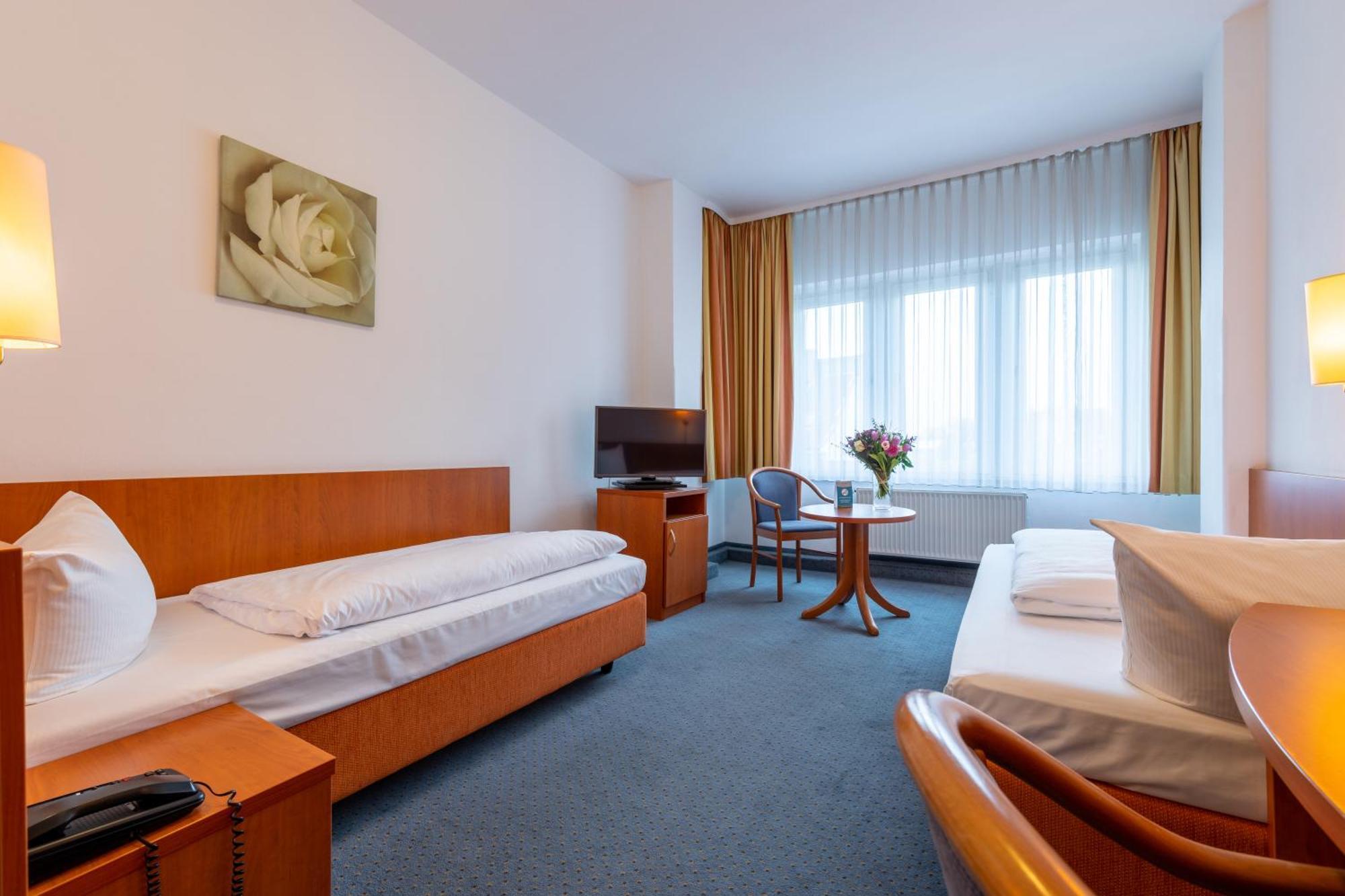 Trip Inn Hotel Schumann Düsseldorf Buitenkant foto