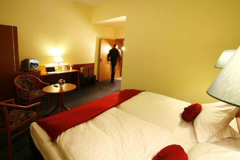 Trip Inn Hotel Schumann Düsseldorf Buitenkant foto